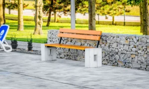 Ławka parkowa betonowa Roma z oparciem