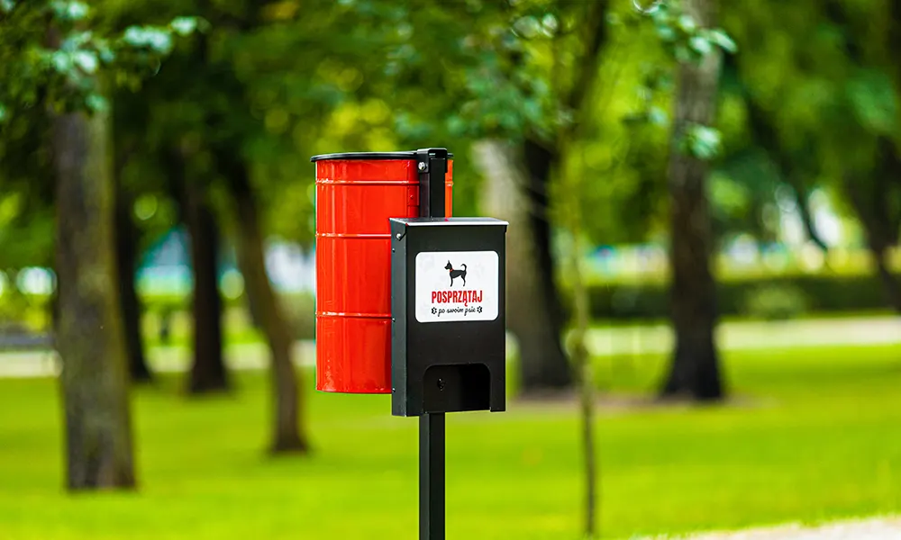Kosz na psie odchody Tobi z dystrybutorem