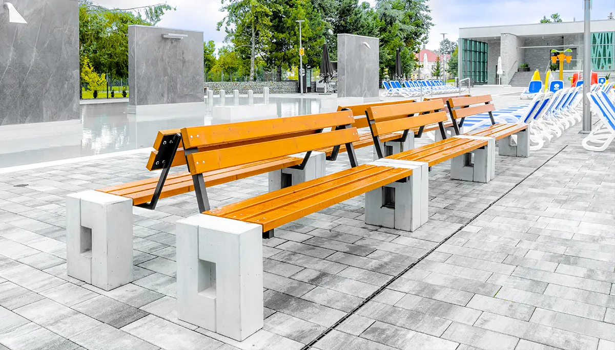 Ławki betonowe – moda czy praktyczne rozwiązanie?