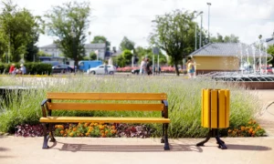 Ławka parkowa Łódzka z podłokietnikiem