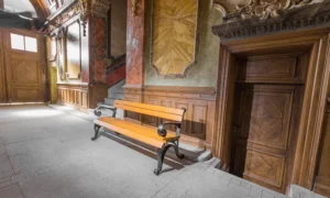 Ławka parkowa Wiedeńska z podłokietnikiem