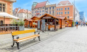 Ławka parkowa Wiedeńska z podłokietnikiem