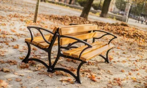 Ławka parkowa Łódzka DUO z podłokietnikiem