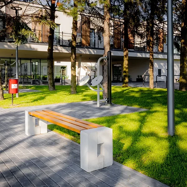 Ławka parkowa Roma bez oparcia