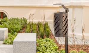 Kosz na śmieci Sofia Bis z daszkiem