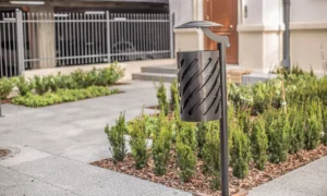 Kosz na śmieci Sofia Bis z daszkiem