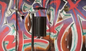 Kosz na śmieci Sofia z daszkiem