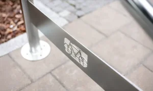 Stojak rowerowy typu U Pro skośny