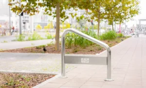 Stojak rowerowy typu U Pro skośny