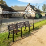 Ławka Agora z miejscem na wózek inwalidzki