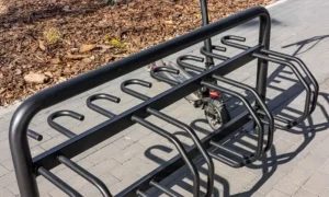 Stojak na rowery i hulajnogi Pedro